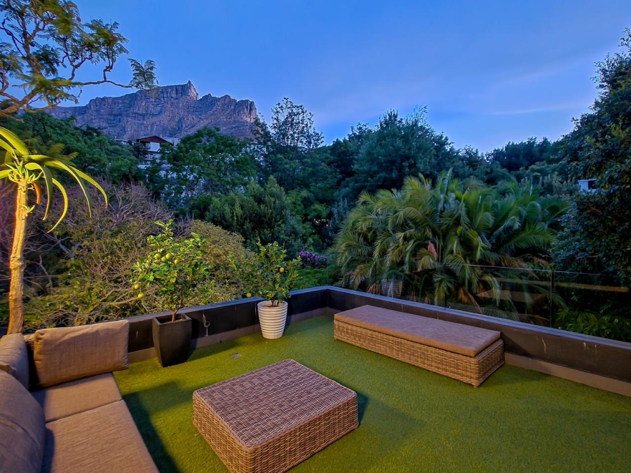 To Let 4 Bedroom Property for Rent in Higgovale Western Cape